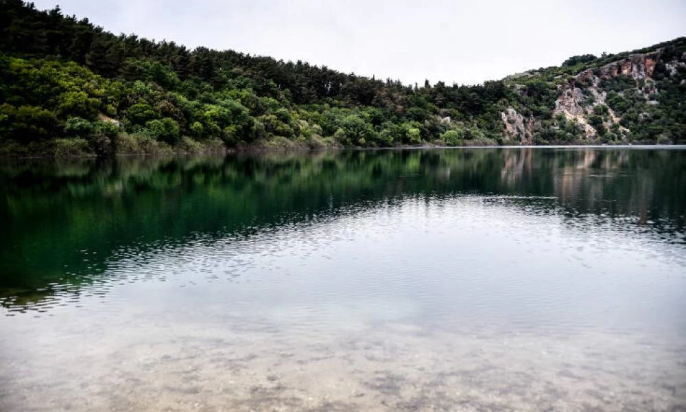 Λίμνη Ζηρού: Μία λίμνη με μεγάλη ιστορία και πλούσια ομορφιά